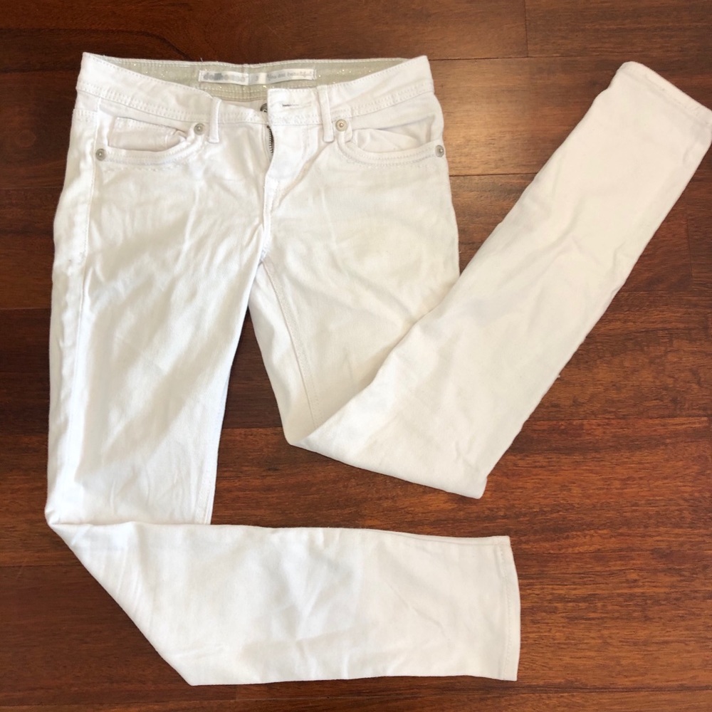 White skinny pants